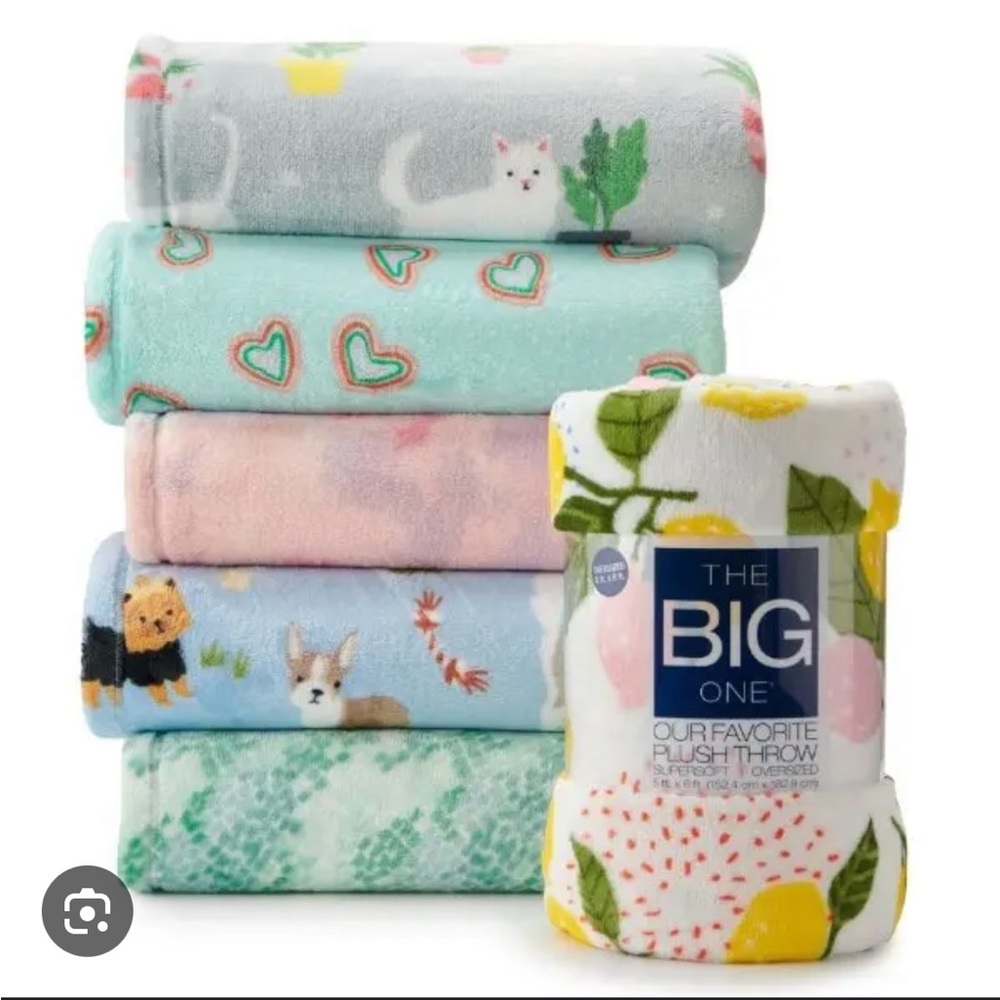 NEW NWT Kohls The Big One Plush Throw Blanket in Lemon